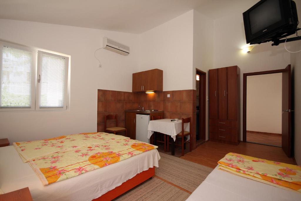 Apartments Raicevic Budva Phòng bức ảnh