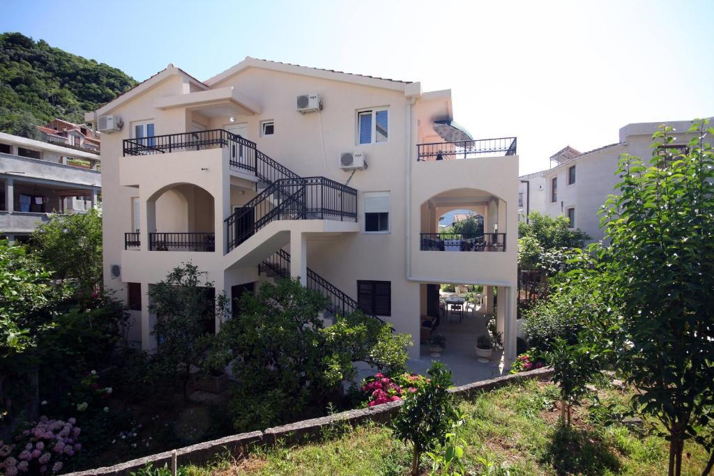 Apartments Raicevic Budva Phòng bức ảnh