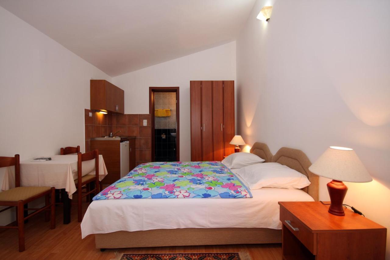 Apartments Raicevic Budva Phòng bức ảnh